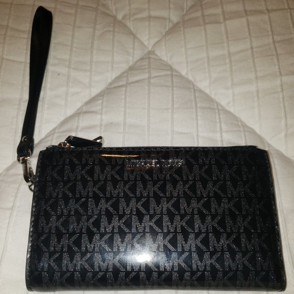 Michael Kors Adele, Double-Zip, Glossy Wallet